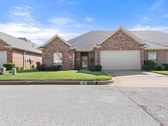 2nd image of 2306 Homestead Ln