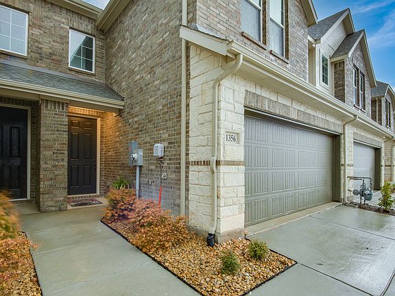 ALL exterior water and yard maintenance included!