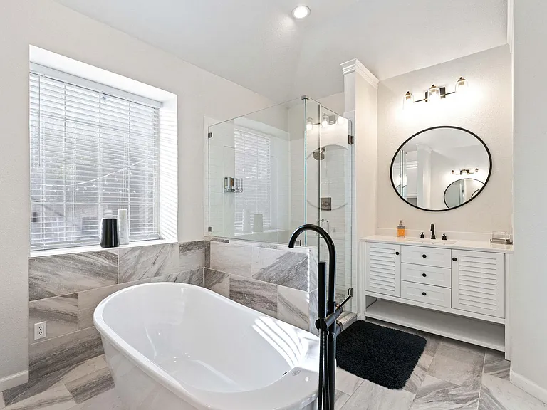 7701 Ridgeway Ct — Photo 14