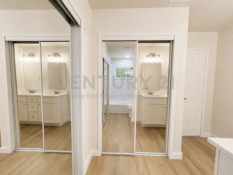 300 Lamesa Ct — Photo 21
