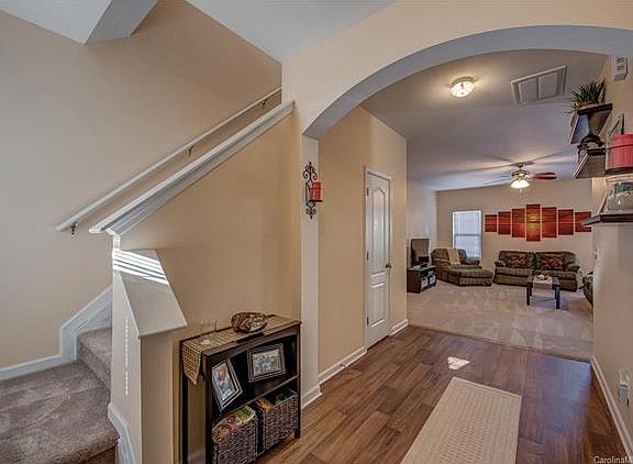 4th image of 113 Autumn Bluff Cir #17