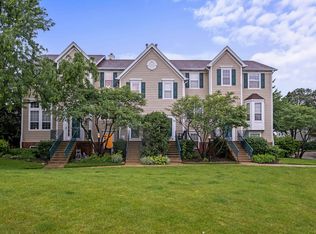 2418 Courtyard Cir Unit 3, Aurora, IL 60506