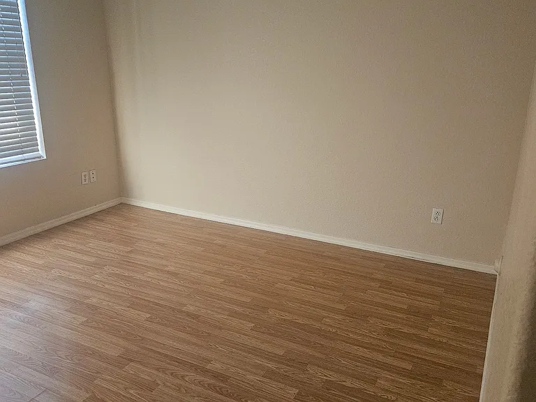 4636 W Laredo St — Photo 5