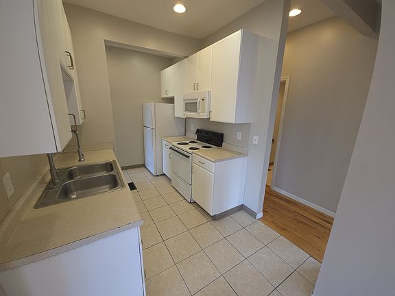 Kitchen with appliances