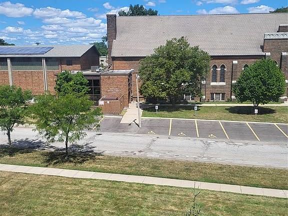 2nd image of 5955 Ontario St #306