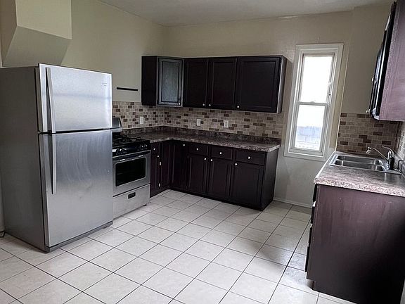 5th image of 1047 Park St SW #6201A5240