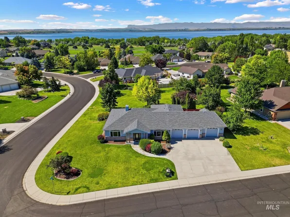 15181 Drury Ln, Caldwell, ID 83607