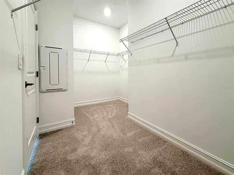 1307 Broward Dr — Photo 17