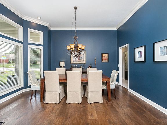 5th image of 2736 E Shady Glen Dr