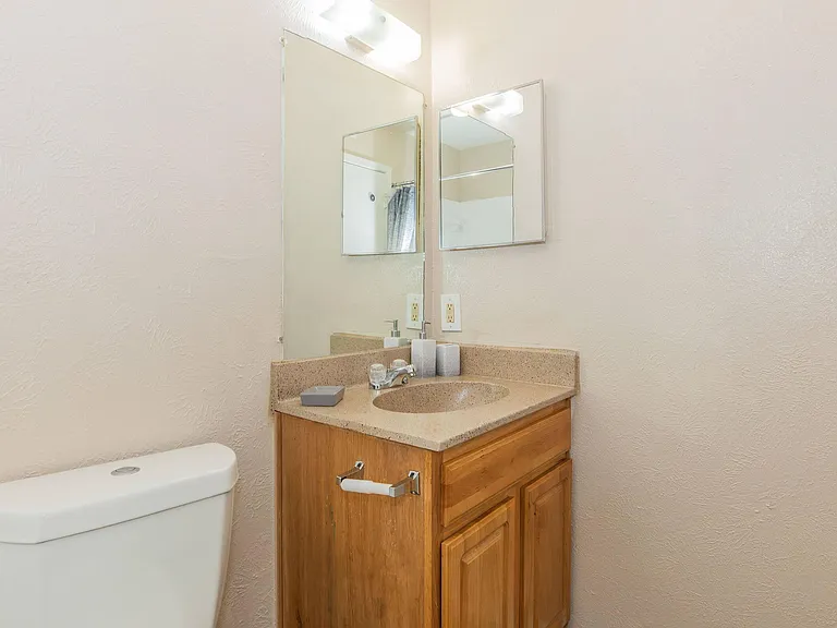 Center Ridge — Photo 30