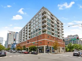 909 W Washington Blvd