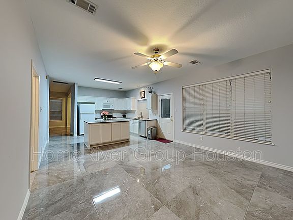 5th image of 6103 Saint Andrews Dr