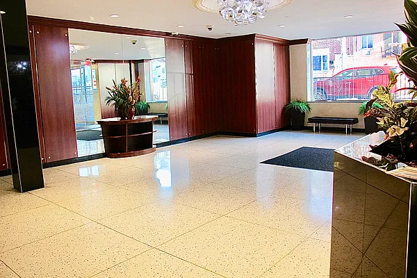 Sold by Diamond Real, Inc. | media 33