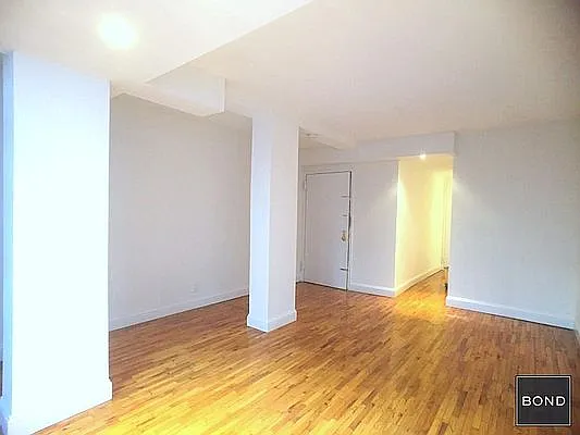 Rented by Bond New York | media 17