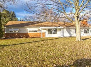 6304 Hermana Rd, West Bloomfield, MI 48324