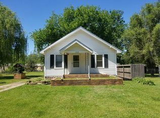 2525 S Laura Ave, Wichita, KS 67216