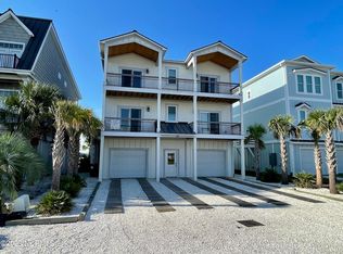 136 W 3rd St, Ocean Isle Beach, NC 28469