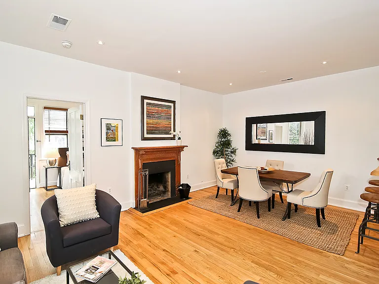 24 Logan Cir NW #6 — Photo 5