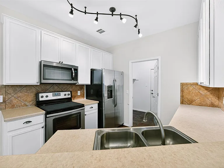 2632 Century Park Blvd #41 — Photo 10