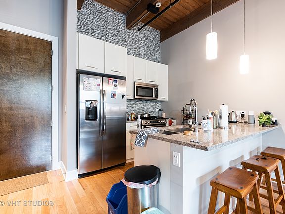 4th image of 1800 W Grace St Unit 105