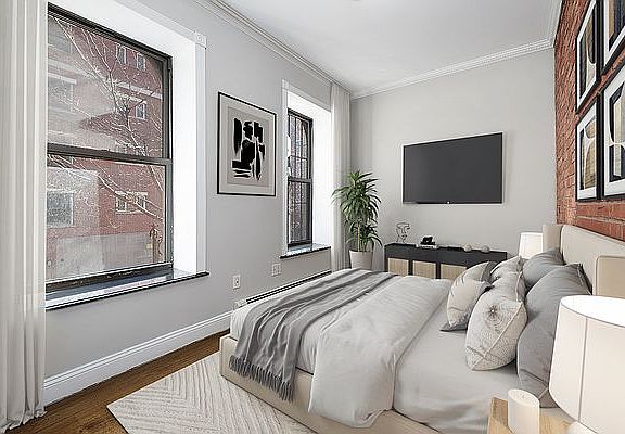 4th image of 184 Stanton St #2R