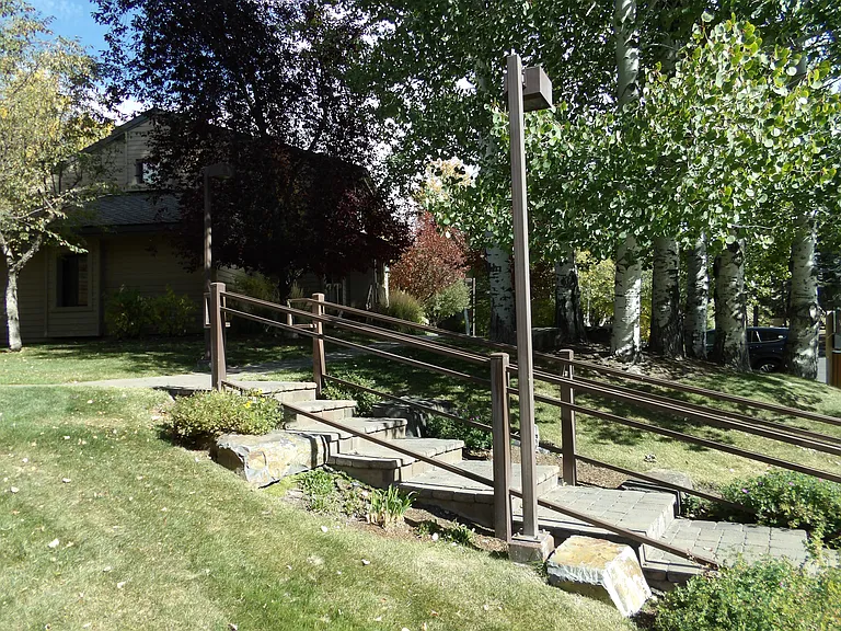 2683 Ridge Ln — Photo 3