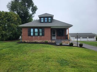 4098 Division Hwy, East Earl, PA 17519