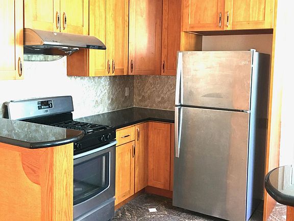 4th image of 3232 Taraval St APT 5