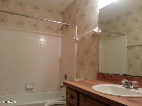 2nd image of 42 Tomoka Meadows Blvd #42