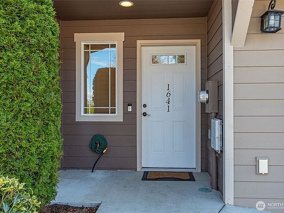3rd image of 1641 SW Stremler Drive