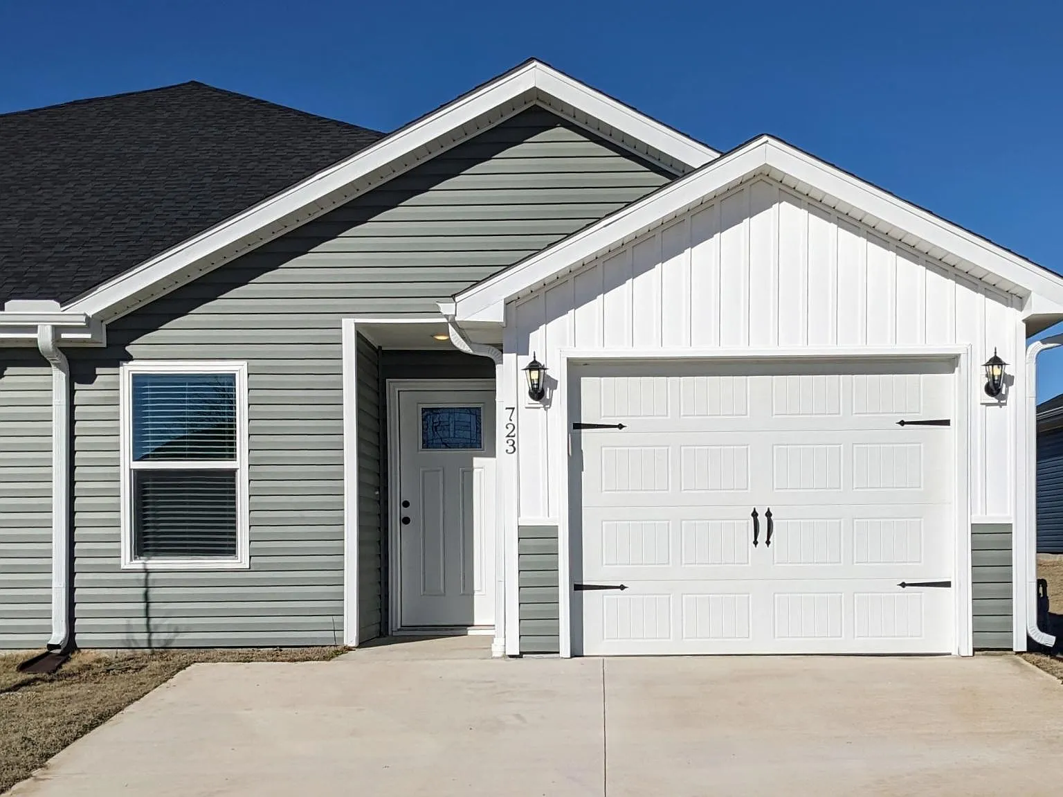 3 bed, 1422 sqft, $1,399 — Photo 2