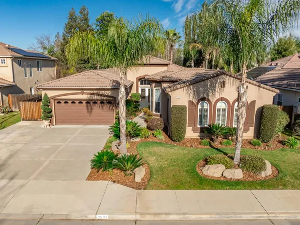 9584 N Larkspur Ave, Fresno, CA 93720