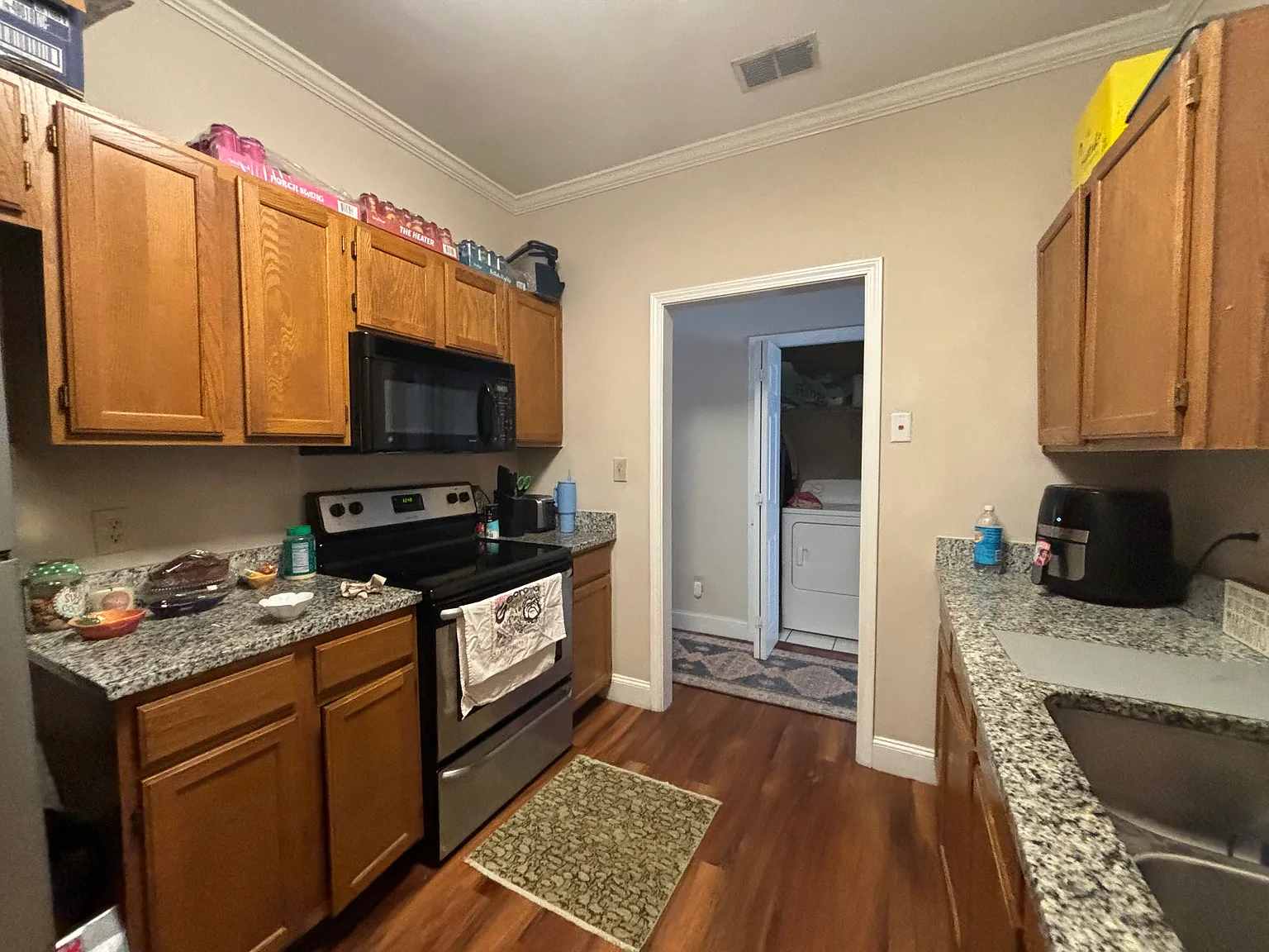 3 bed, 1424 sqft, $3,375 — Photo 3