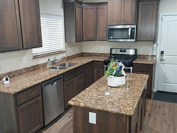 5th image of 1338 Hermosa Dr