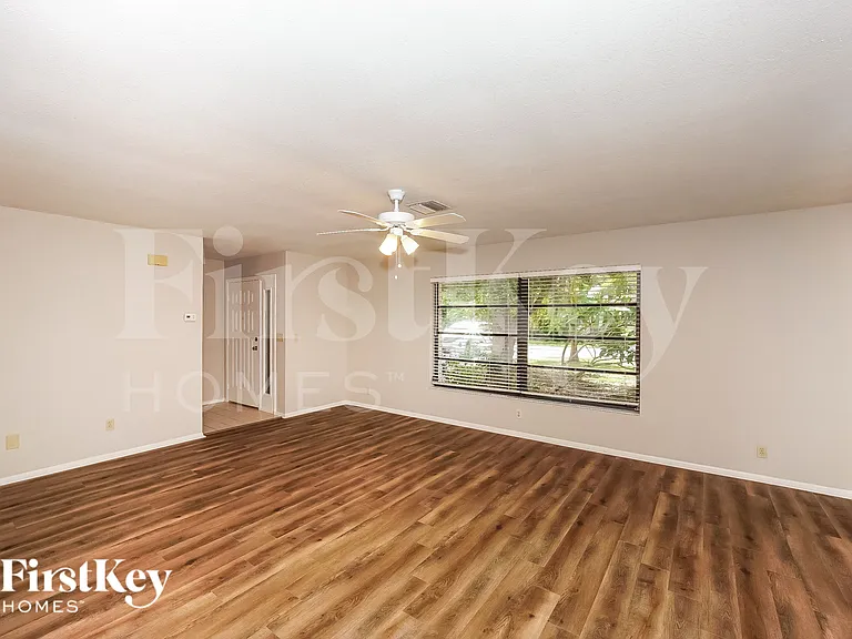 116 Palmetto Dr — Photo 3
