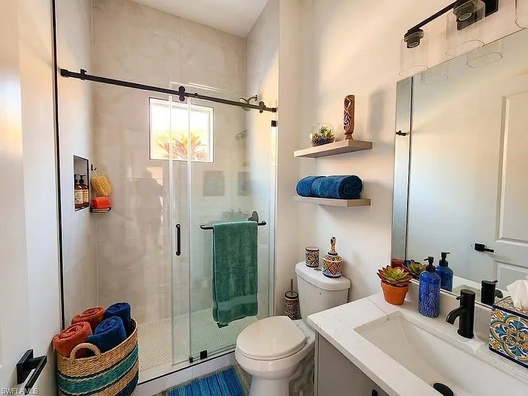 10651 Hampton St — Photo 4