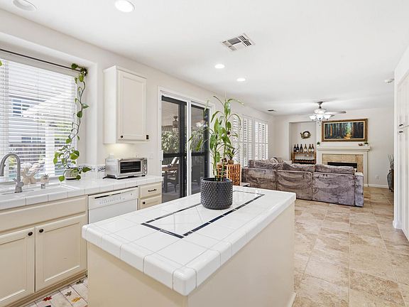 3rd image of 2401 Skyview Circle
