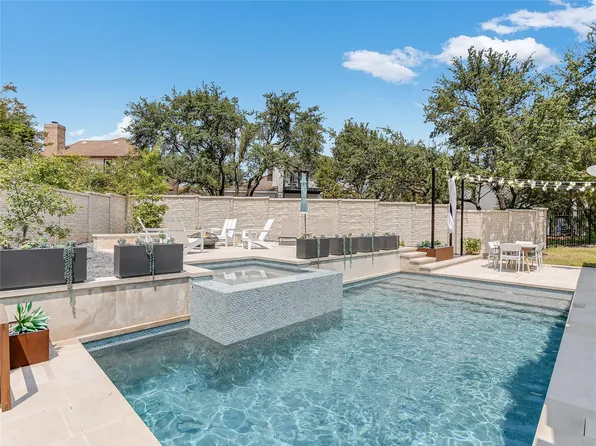 75 Stillmeadow Dr, The Hills, TX 78738