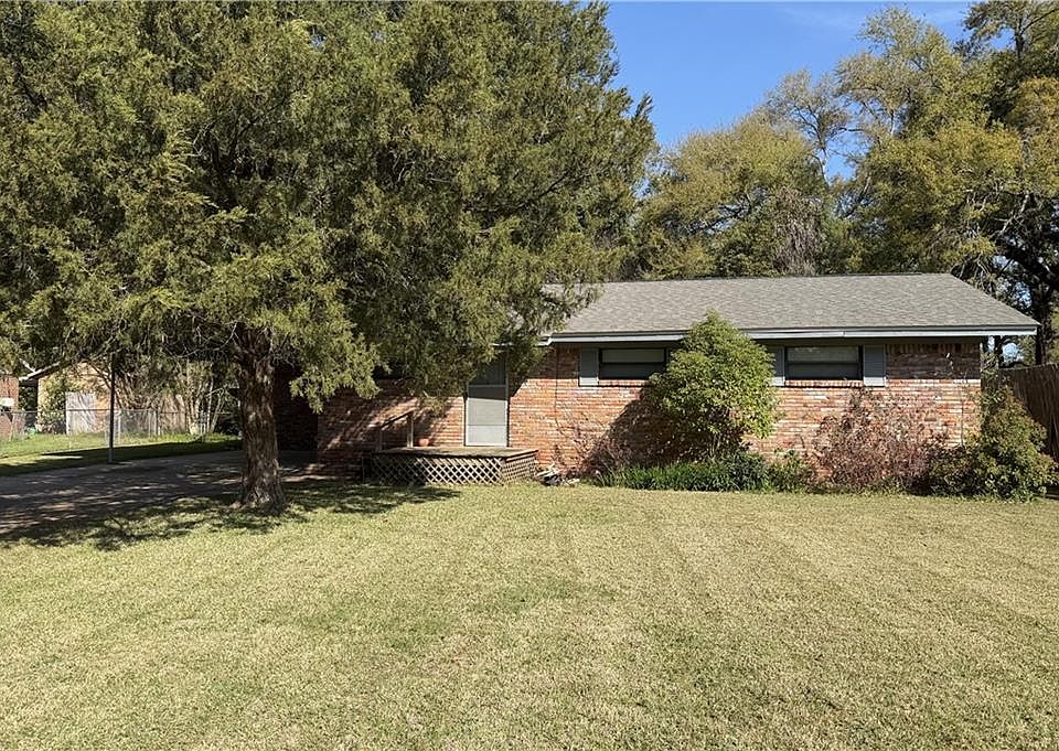 1st image of 5408 Colonial Cir N