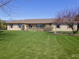 18916 Raven Hills Dr, Marengo, IL 60152