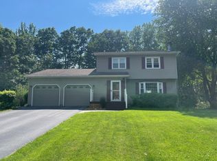 10 Beech St, Essex Junction, VT 05452