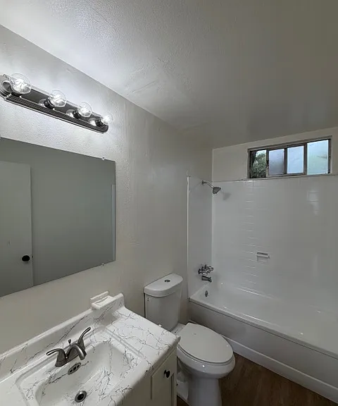Montgomery Country Club Apartments — Photo 15
