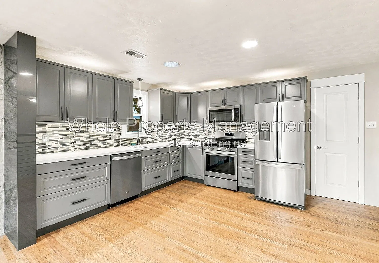 4 bed, 3.0 bath, 2448 sqft, $3,750 — Photo 4