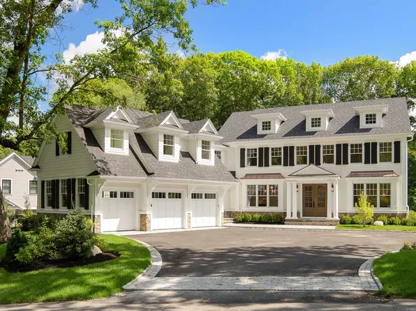 40 Radcliffe Rd, Wellesley, MA 02482