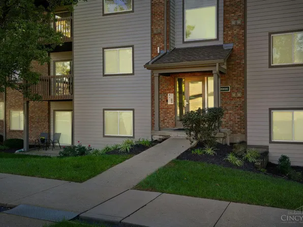 8900 Eagleview Dr, West Chester, OH 45069