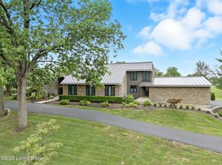 901 Rugby Pl, Hurstbourne, KY 40222