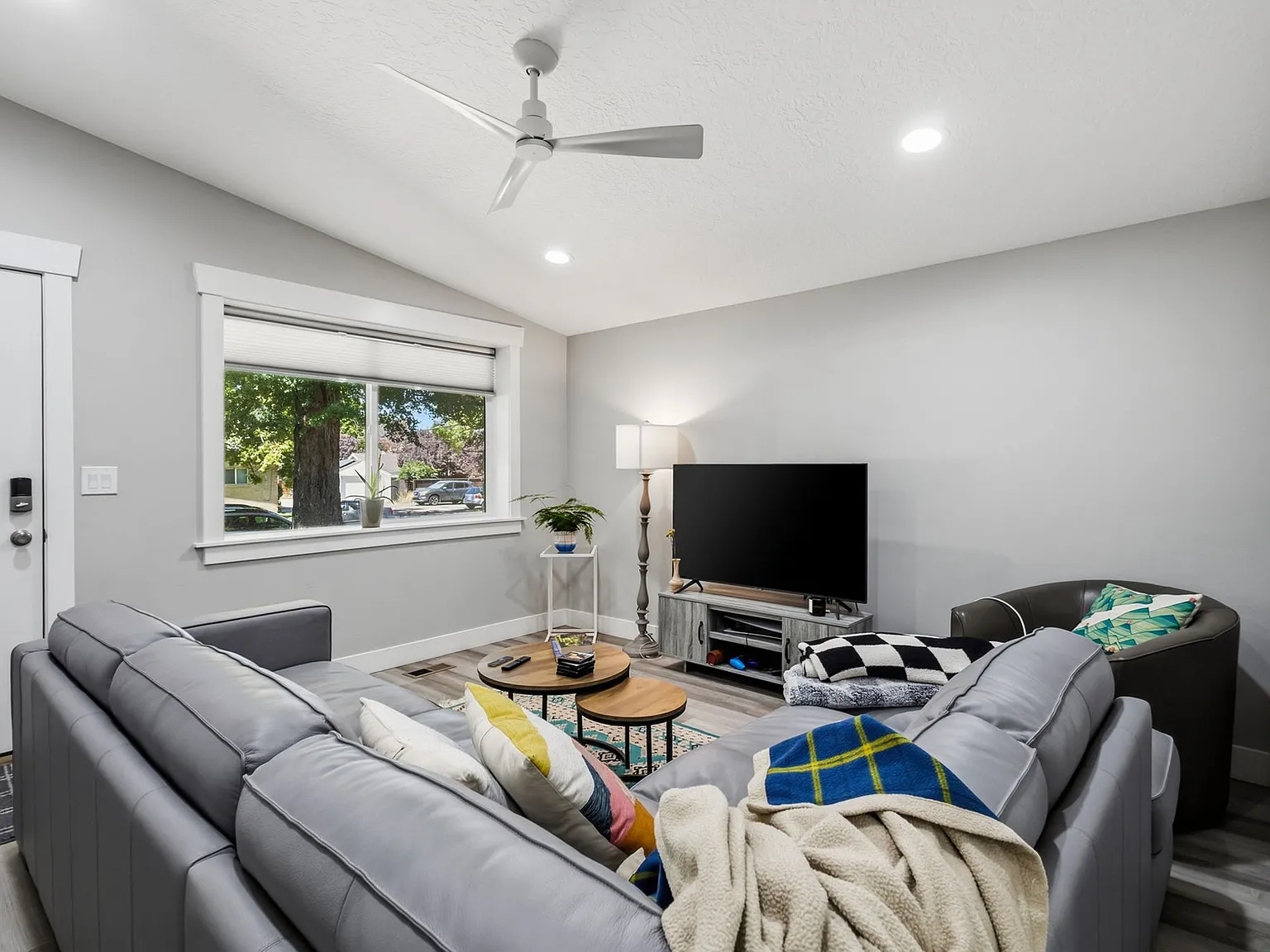 3 bed, 1675 sqft, $3,000 — Photo 4