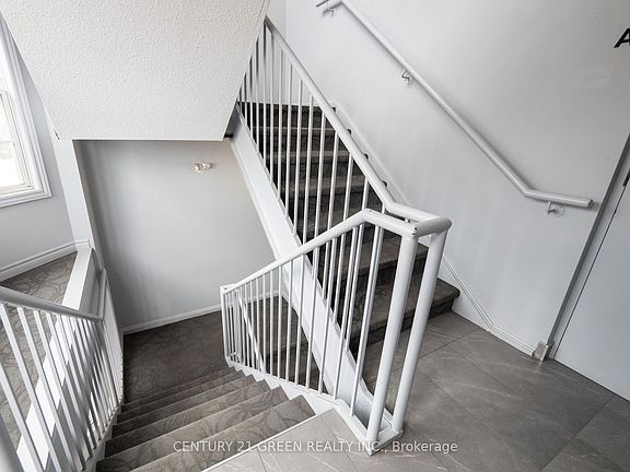 5th image of 1479 Maple Ave #206