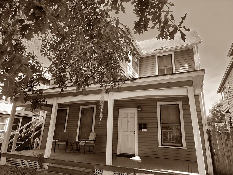 112 NW 3rd Ave #A — Photo 2