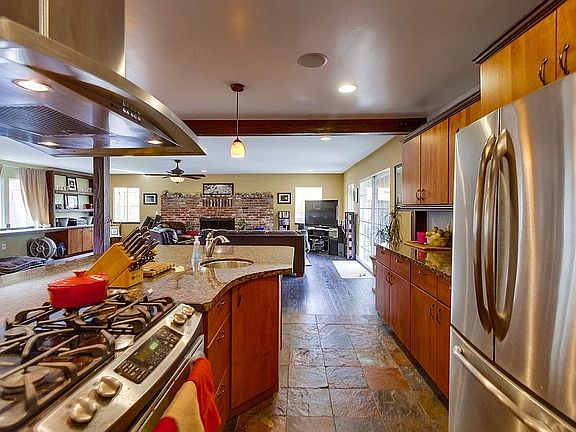 4th image of 4634 Mount Bigelow Dr